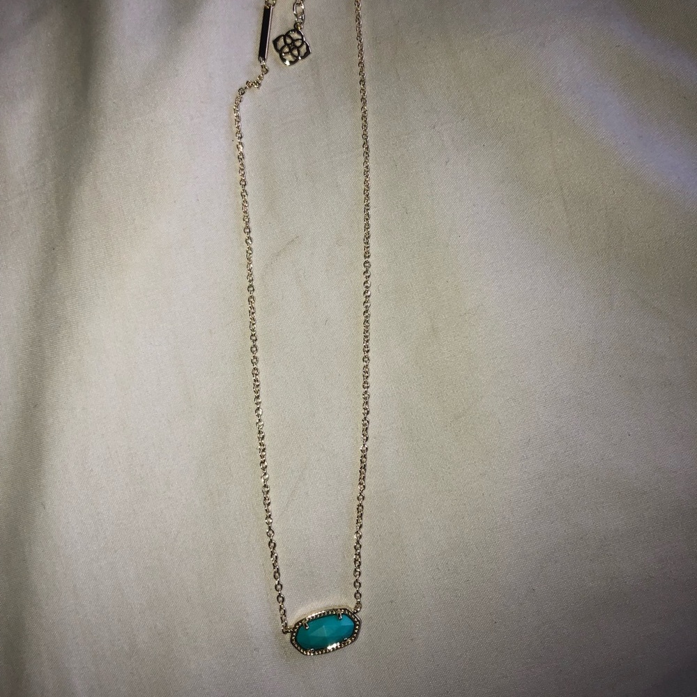Blue Kendra Scott necklace NWOT